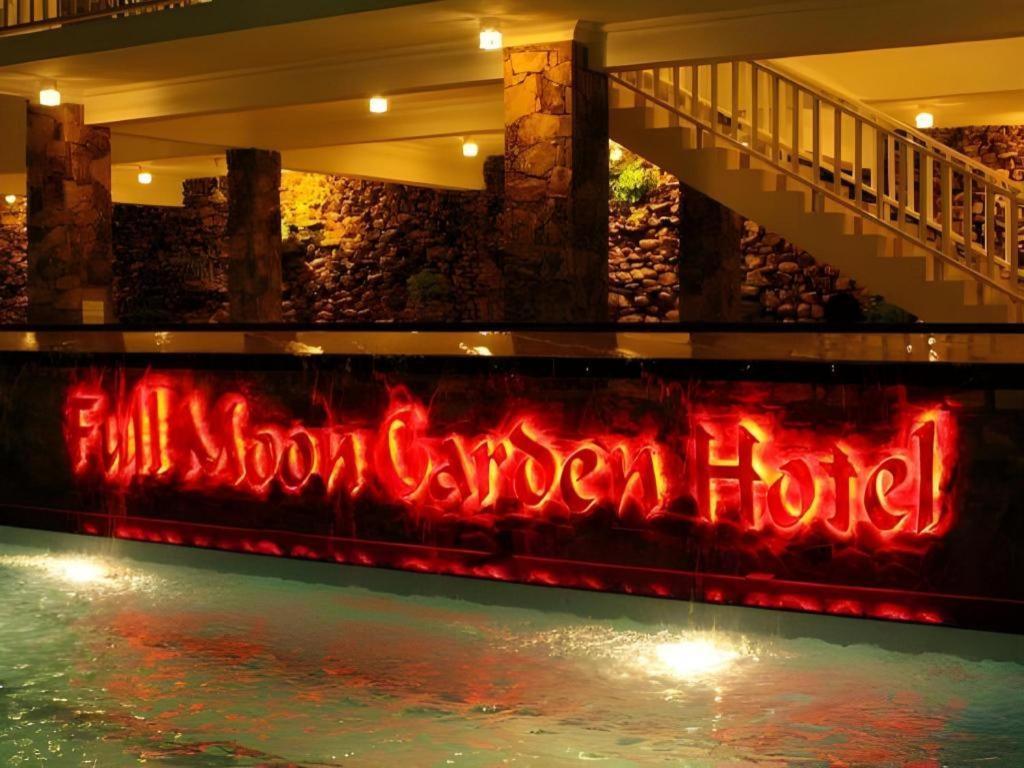 Full Moon Garden Hotel Negombo Buitenkant foto